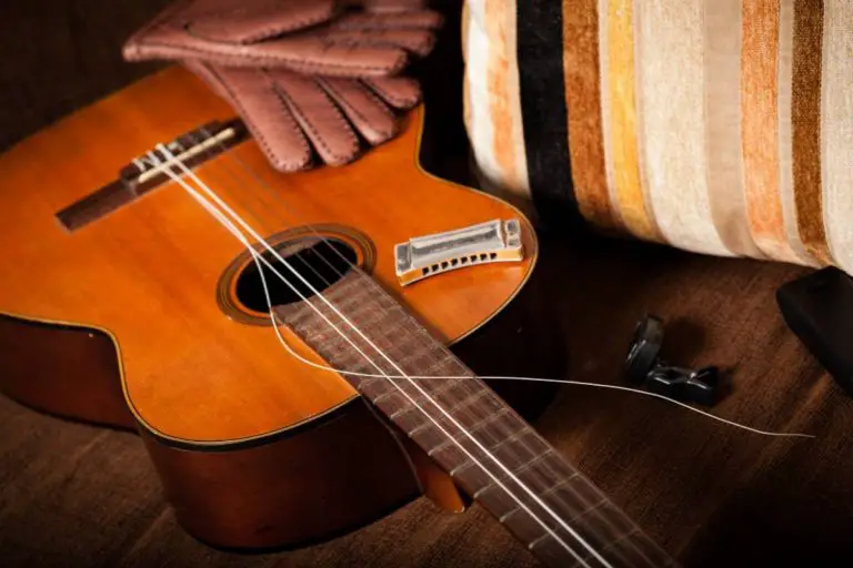 8 Tips for Dealing With a Broken Guitar String