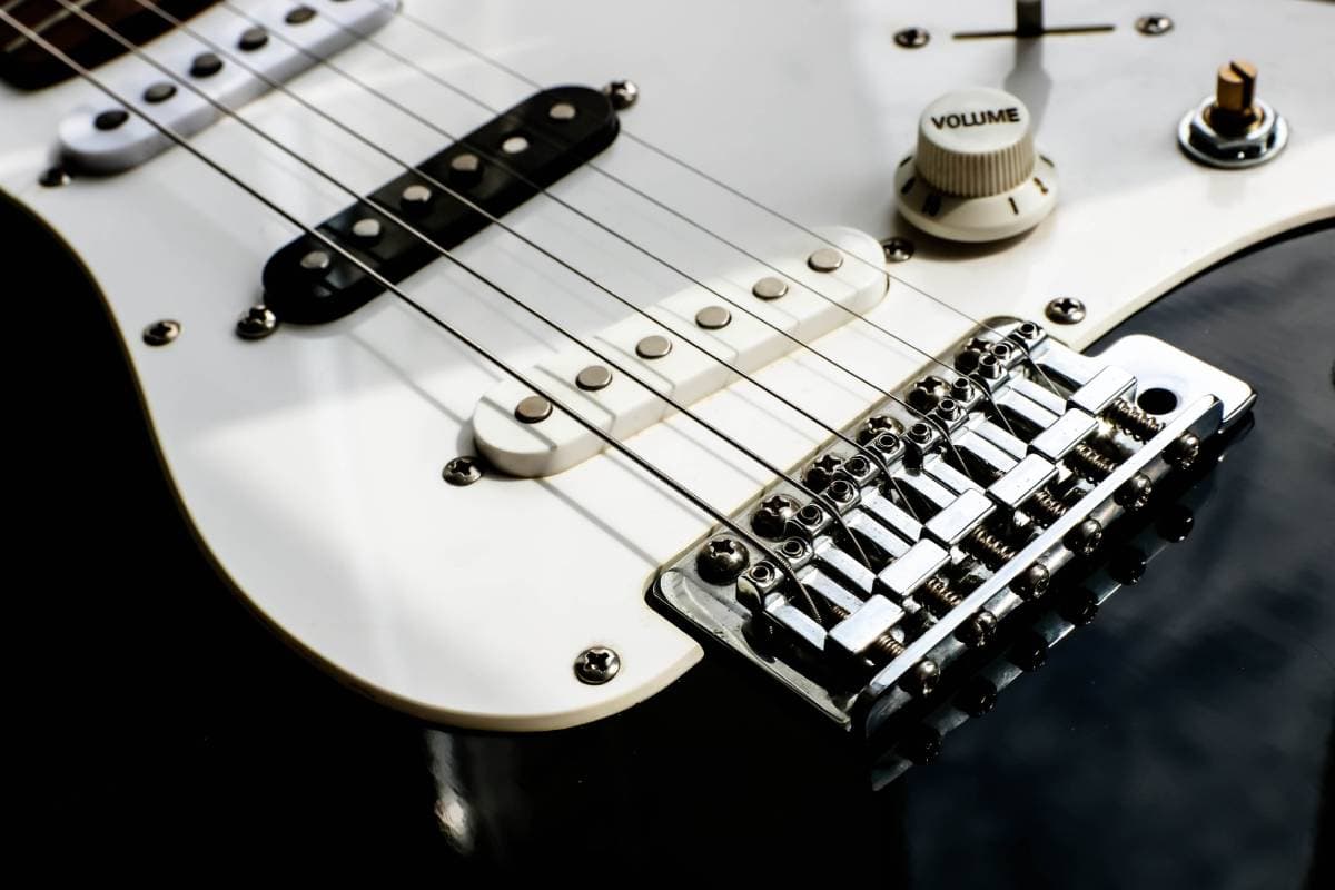 How To Clean an Electric Guitar Bridge 7 Steps