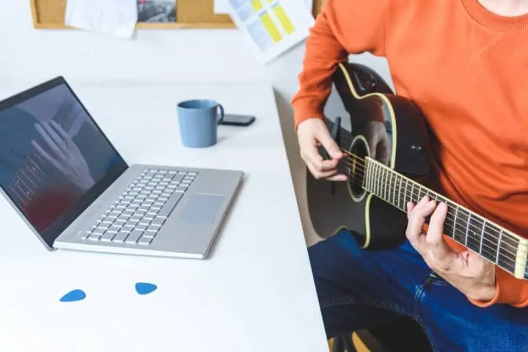 AI mastering on a laptop for a home recording