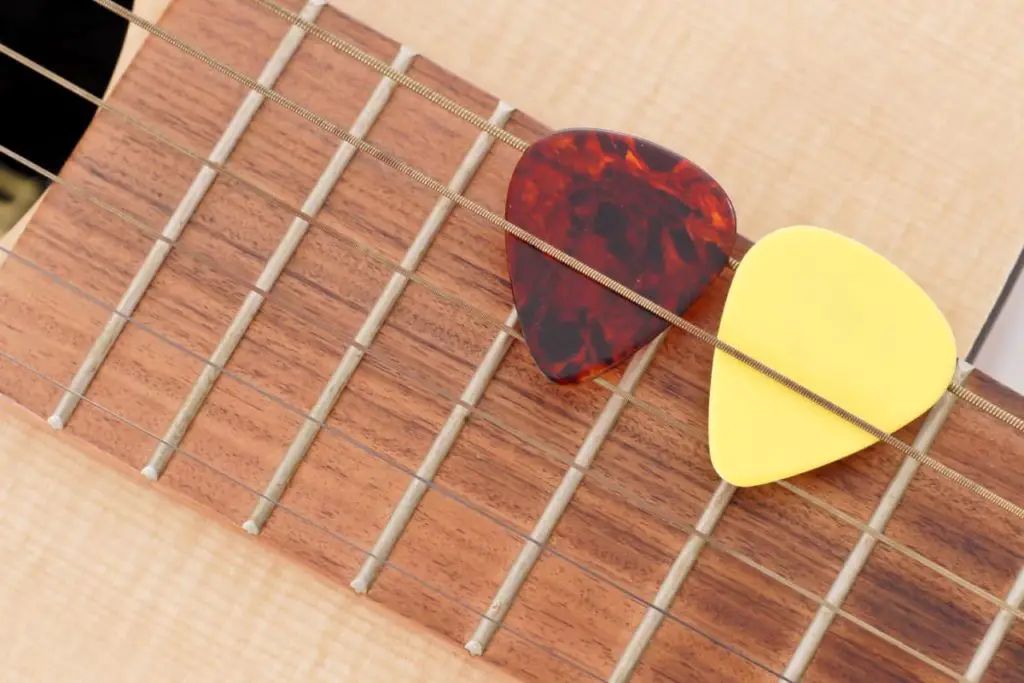 ways to make a guitar pick less slippery