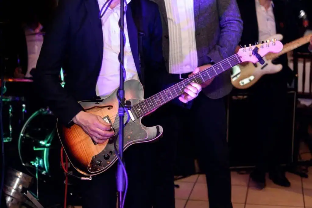 How To Get Better at Lead Guitar: The Ultimate Guide 3 gain experience playing on stage