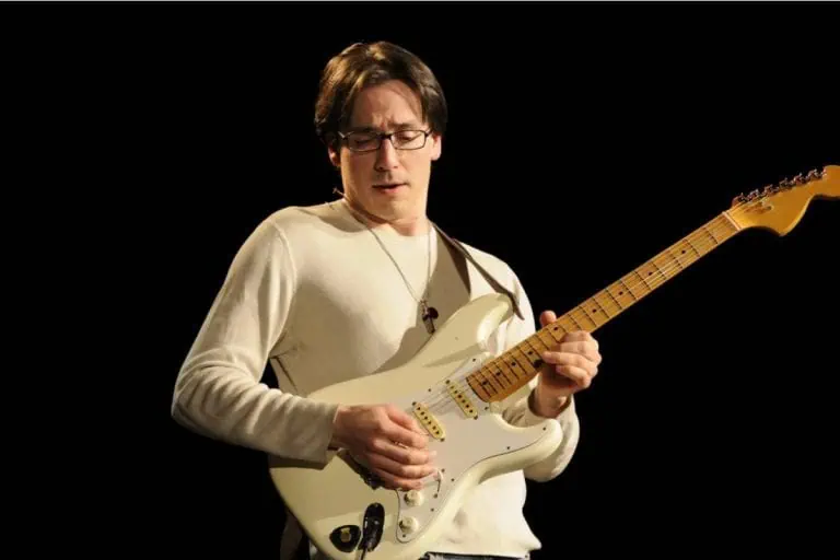 How To Get Better at Lead Guitar: The Ultimate Guide 8 How To Get Better at Lead Guitar: The Ultimate Guide