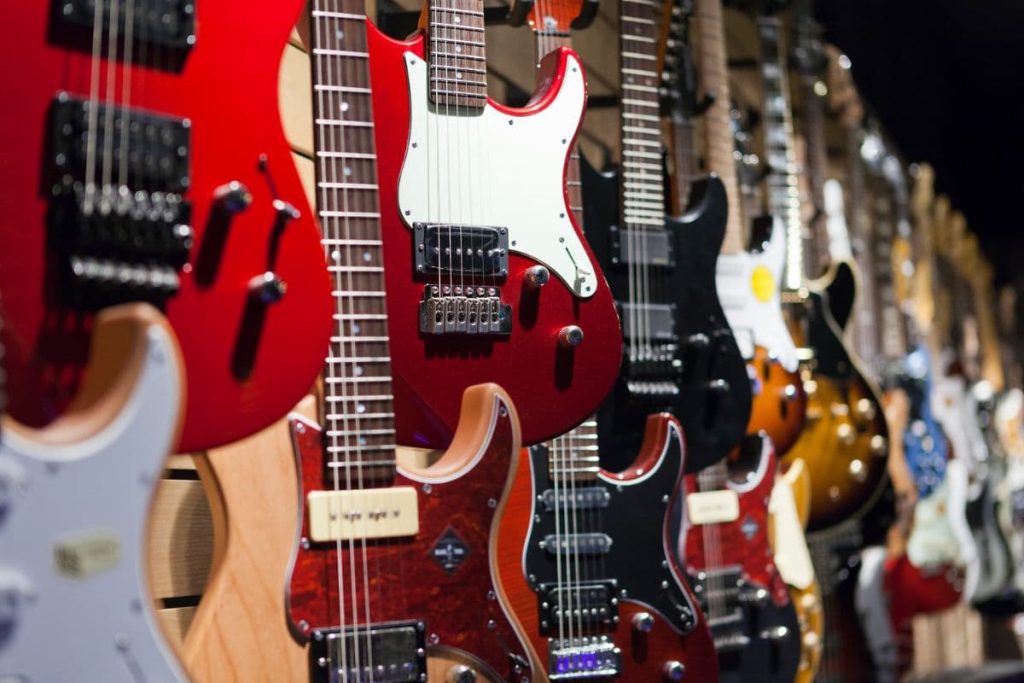 theres a variety of popular one pickup guitars