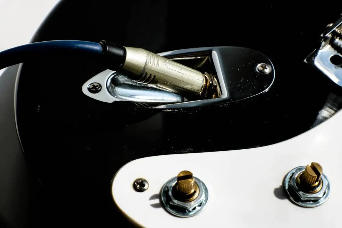 How To Fix a Loose or Broken Guitar Input Jack