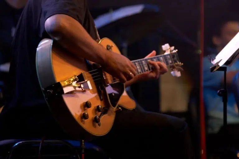 How To Tune Your Electric Guitar Without an Amp