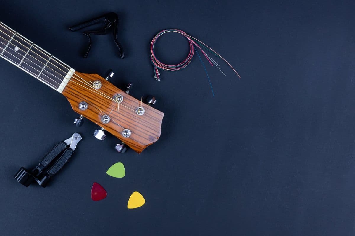 10 Definite Signs You’re an Intermediate Guitar Player