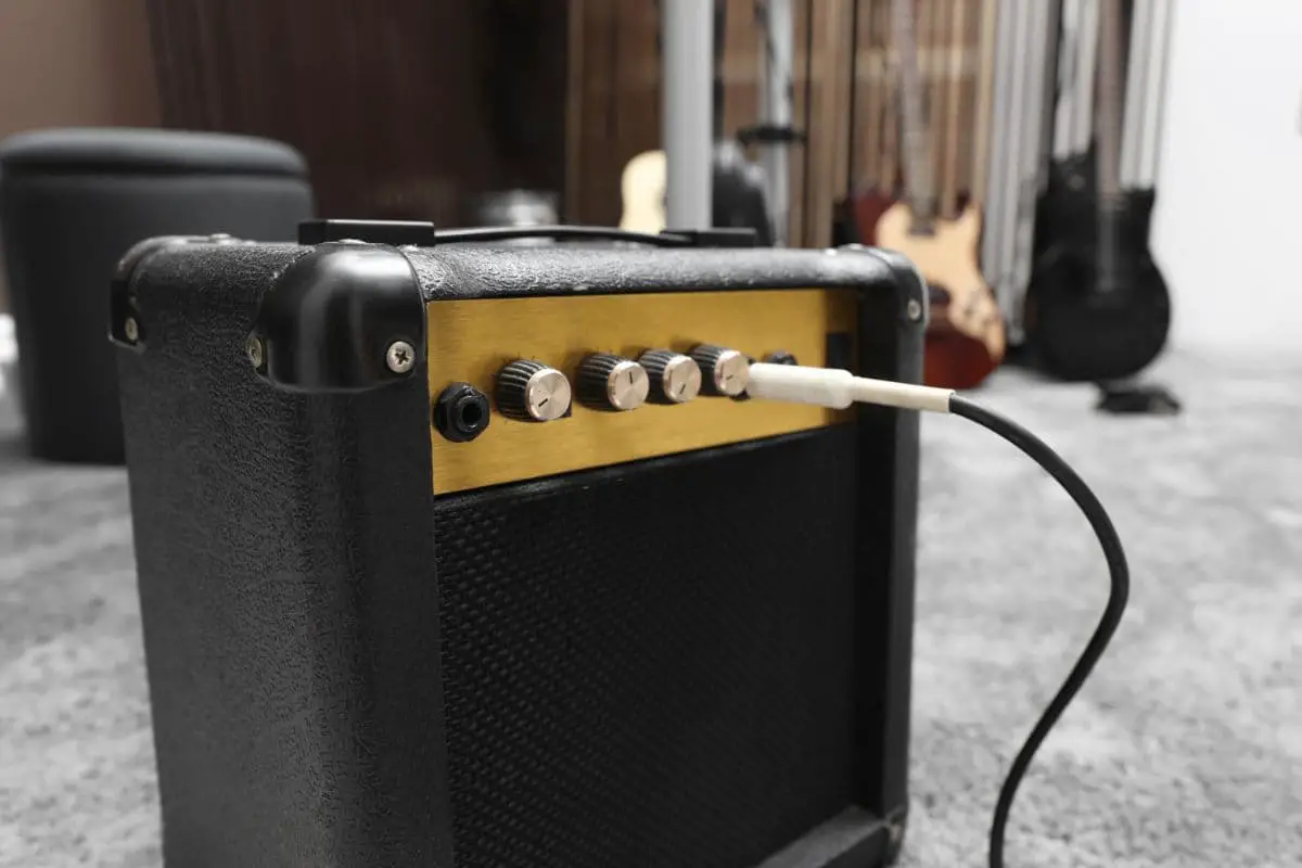 Guitar Amp Not Working but a Light Is On? How To Fix It
