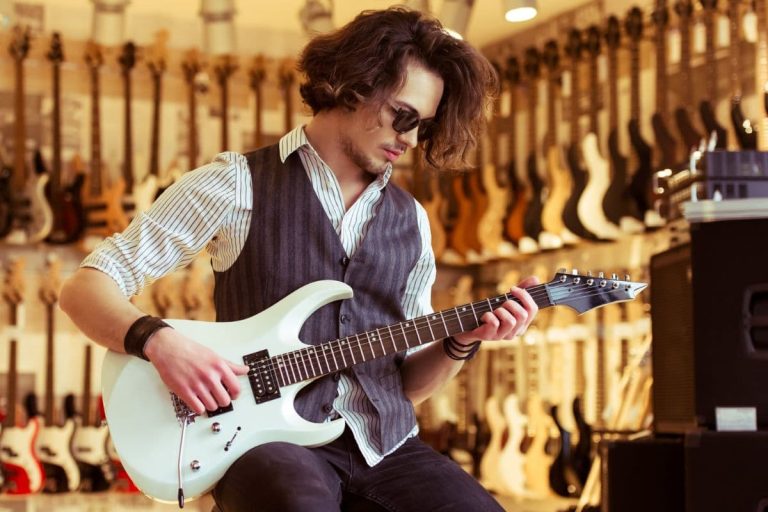 What To Do When Your Electric Guitar Sounds Muffled