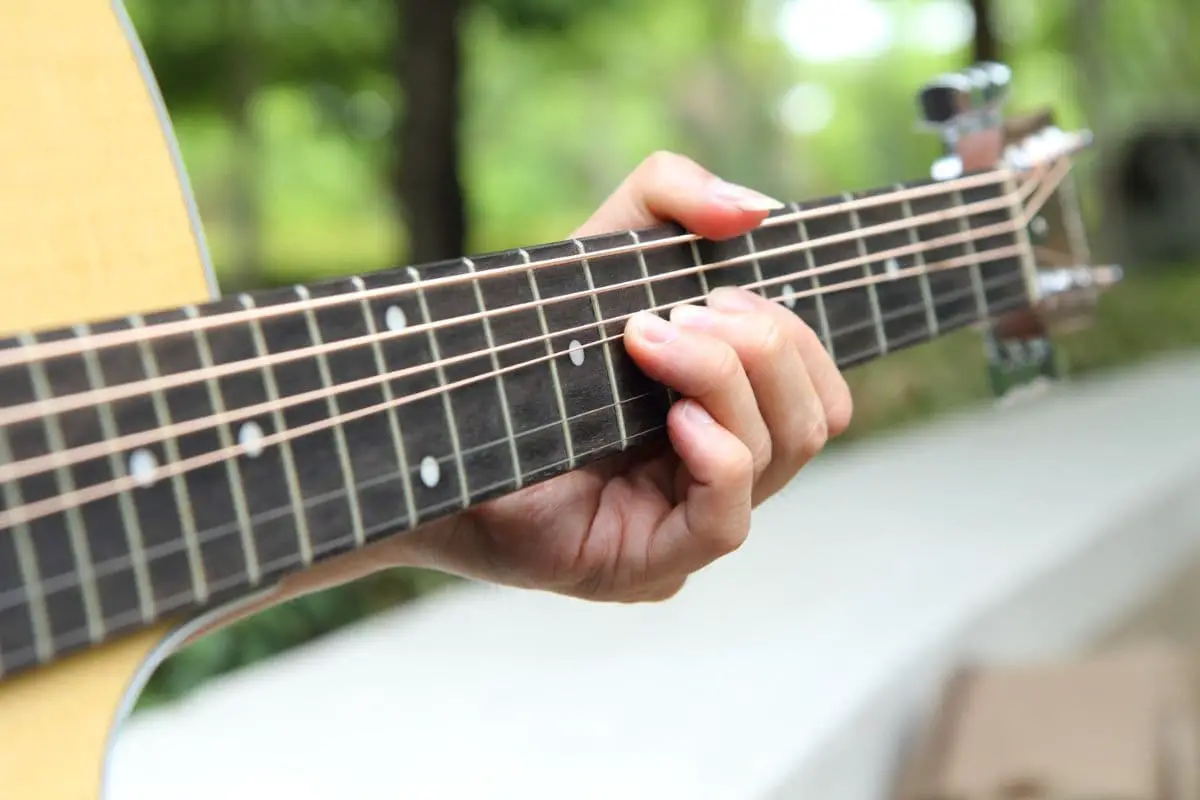How To Bend Guitar Strings Without Hurting Your Fingers