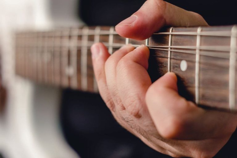 How To Bend Guitar Strings Without Hurting Your Fingers