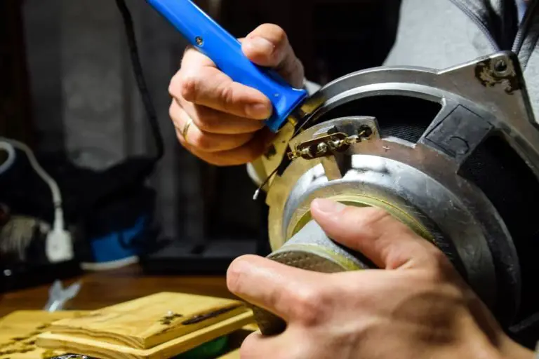 Guitar Amp Not Working but a Light Is On? How To Fix It