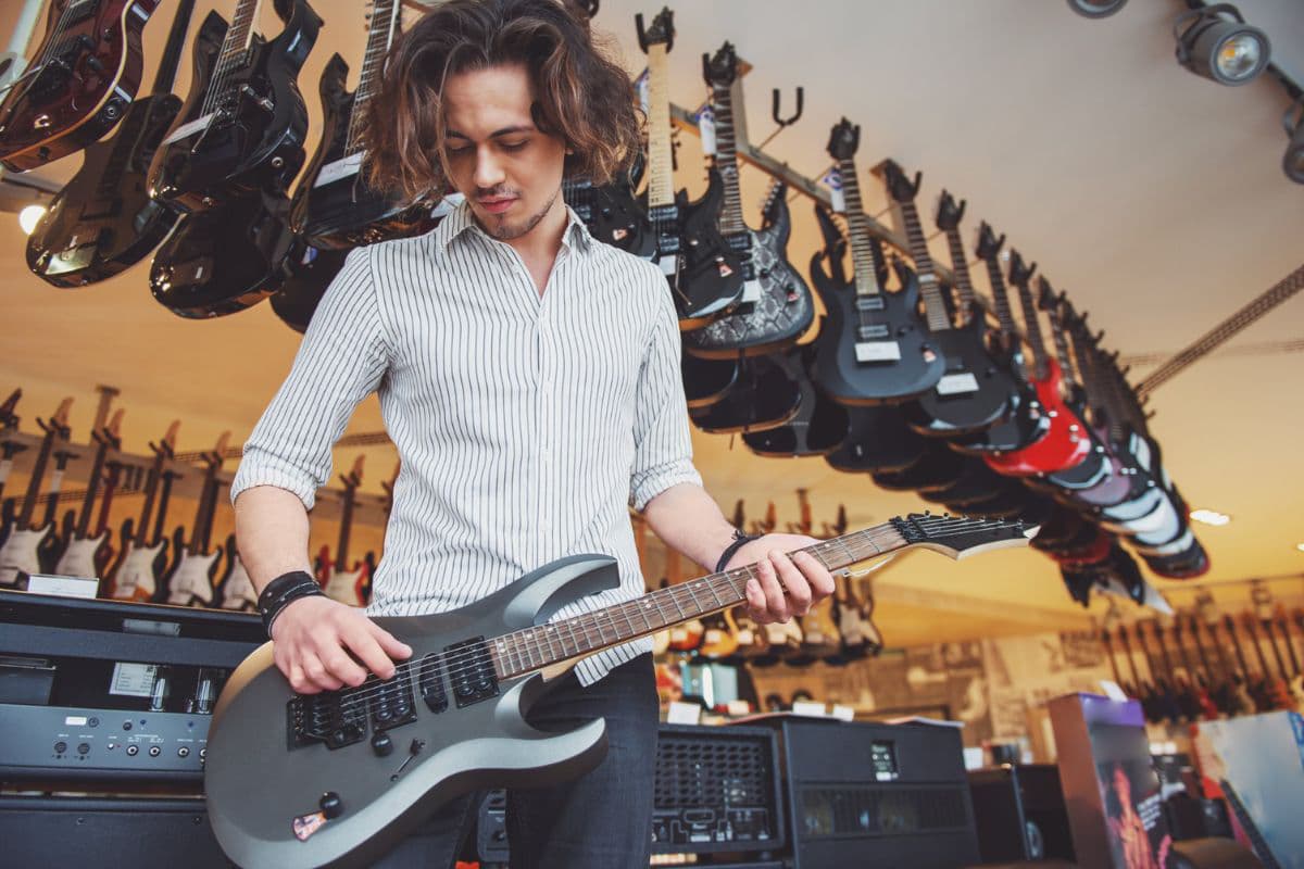 5 Reasons Why All Electric Guitars Sound Different