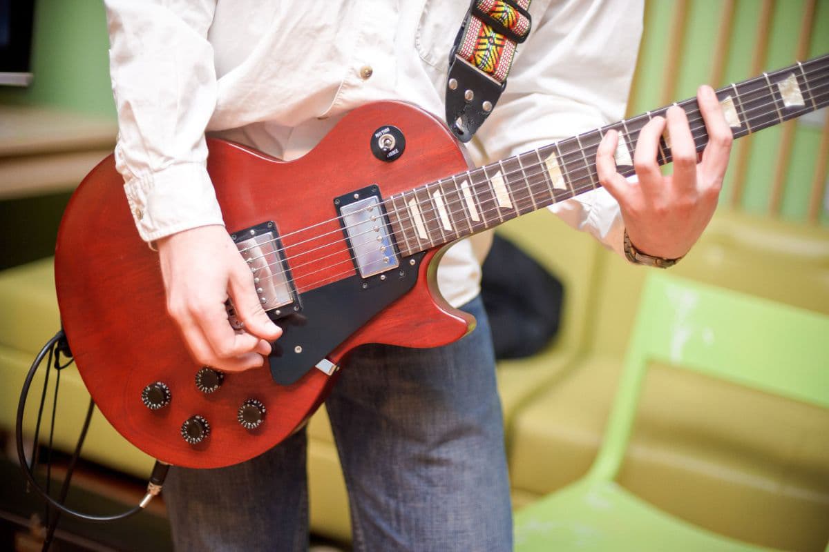 What To Do When Your Electric Guitar Sounds Muffled