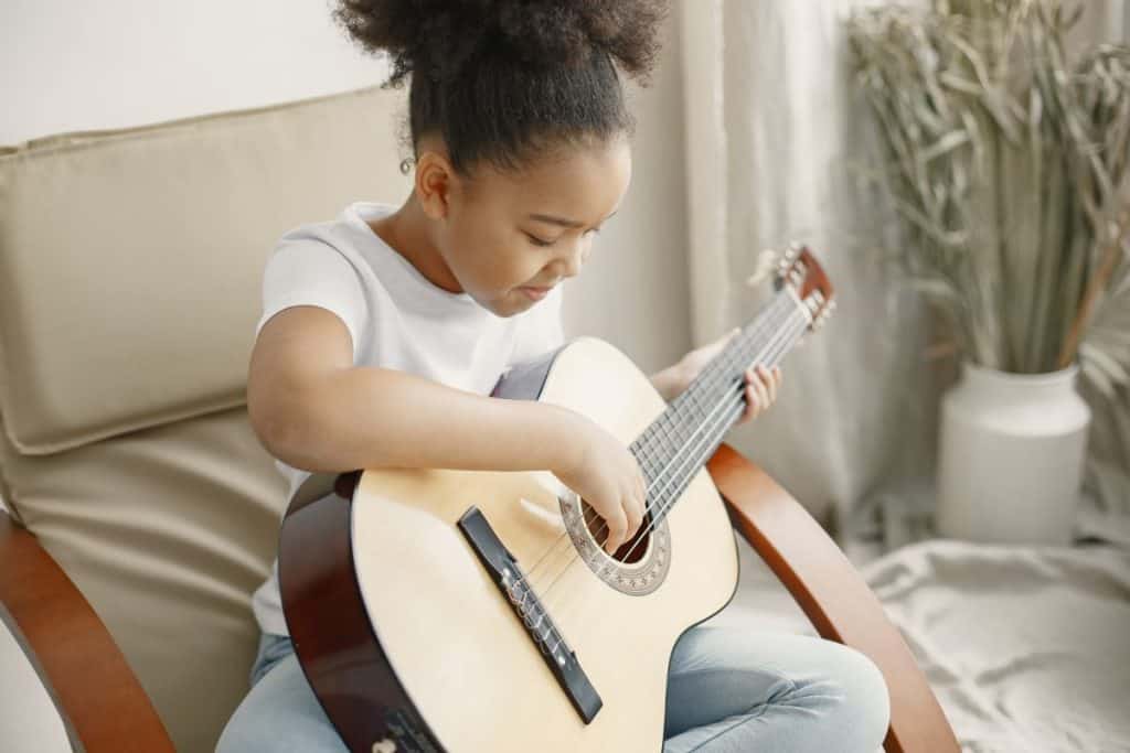 Best Guitar for Small Hands 2026: 7 Easy Picks