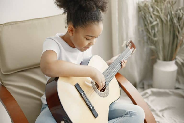 Best Guitar for Small Hands 2026: 7 Easy Picks